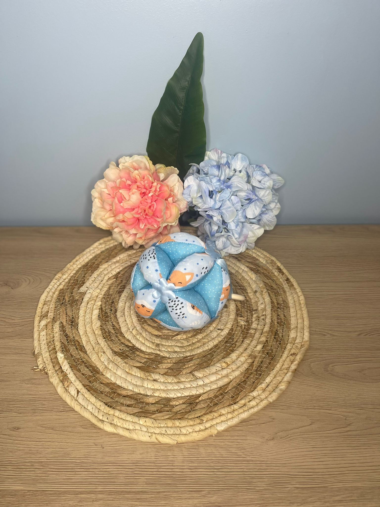 Boule d’éveil renard bleu