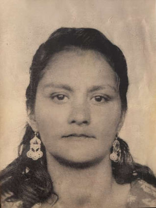 Abuela Amparo María.