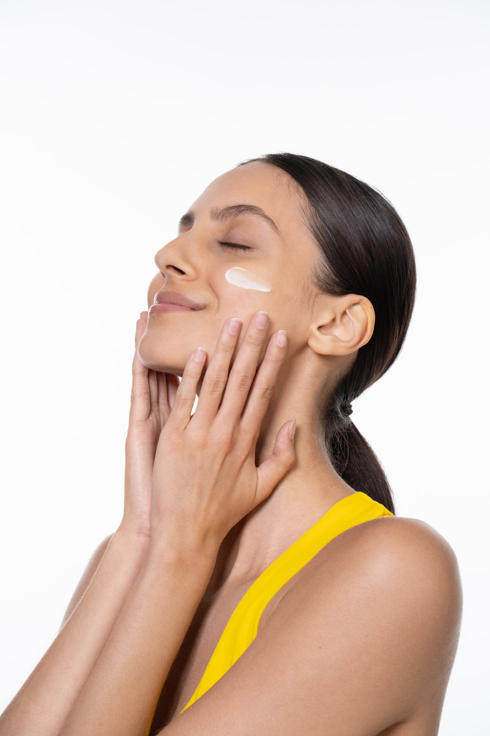 INVISIBLE_MINERAL_1.75OZ_Application_1_Myah2724