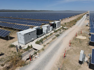 Usinas Solares como oportunidade de investimento: Tendências e retornos no cenário atual