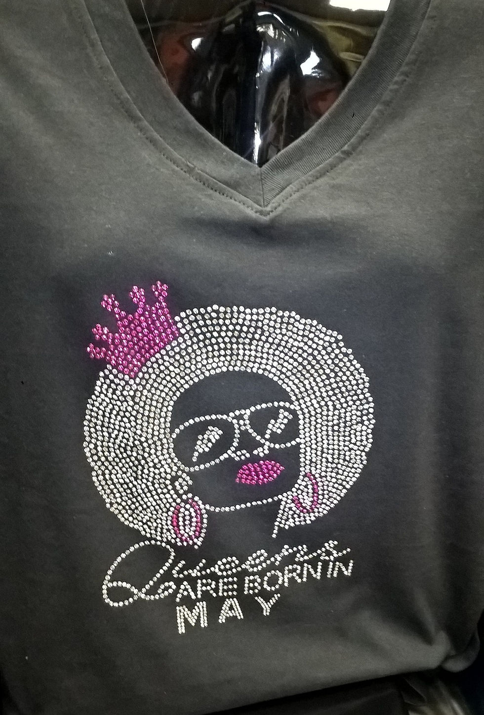 Thumbnail: queens are born in may