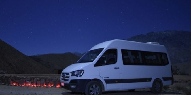Migrantes - Astroexperiencia - van del traslado de noche