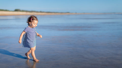 photo enfant plage ile de re photographe enfant naturel
