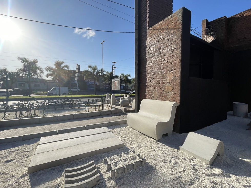 Miniatura: Banco Curvo