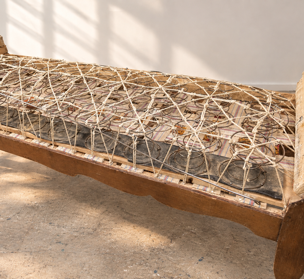 Roman Junghanns Sofa 1 Polstern2.png