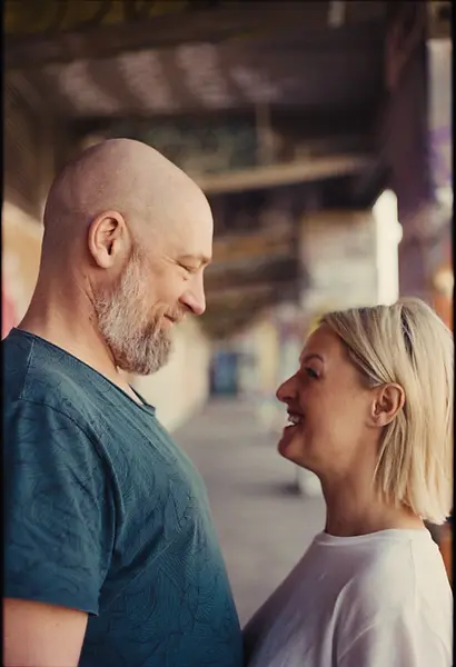 Kamila & Cepp, die sich anlächeln