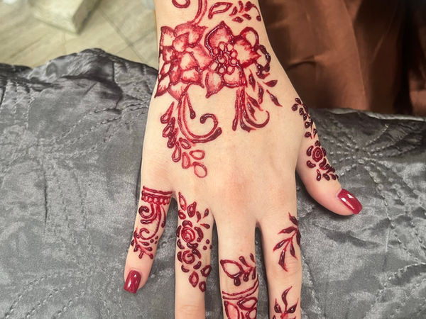 Prestation Tatouage au Henné