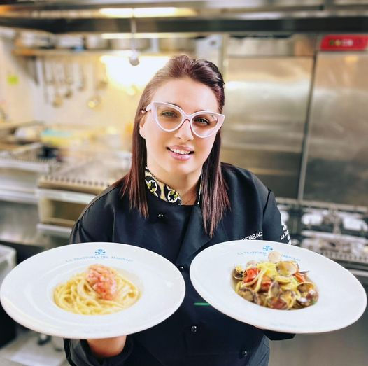 Lady chef trattoria del marinaio
