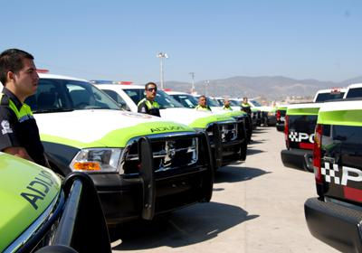 Agentes de Ensenada “Levantan” a Dos de Rosarito