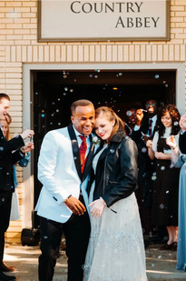 That just married feeling is the best feeling!