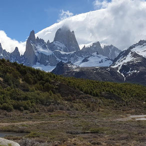 Laguna de los tres, (cerro Fitz Roy) desde Hosteria El Pilar. El Chaltén. Patagonia Argentina.