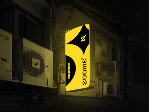 Dois painéis Zoome com textos "Cada cena, uma história" e "Transformando ideias em visões" em amarelo e preto