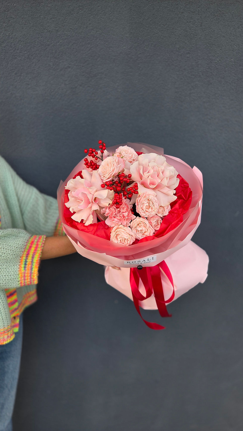 Bukiet KISSED BY RED