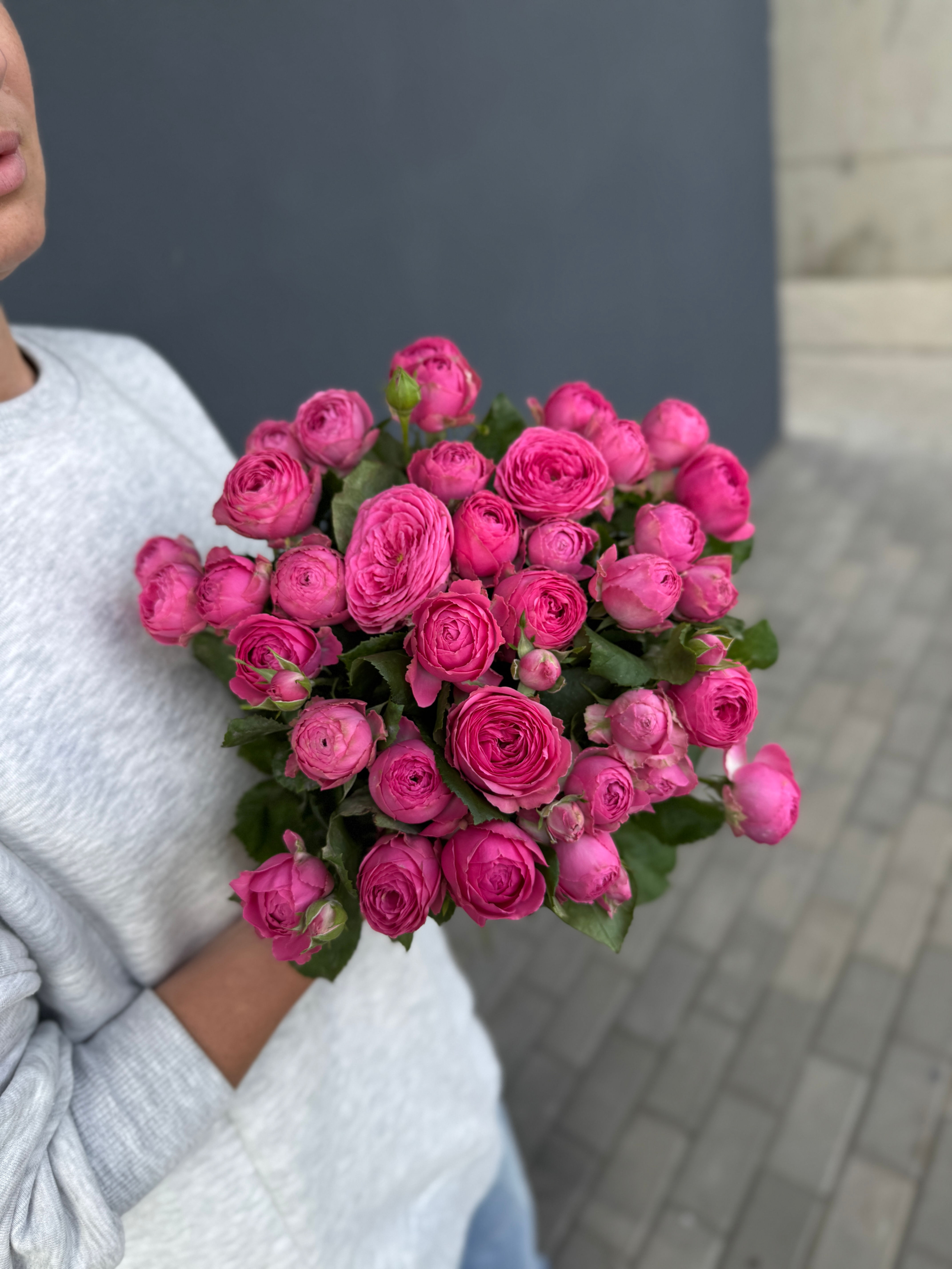 Bukiet Róż gałązkowych piwoniowych