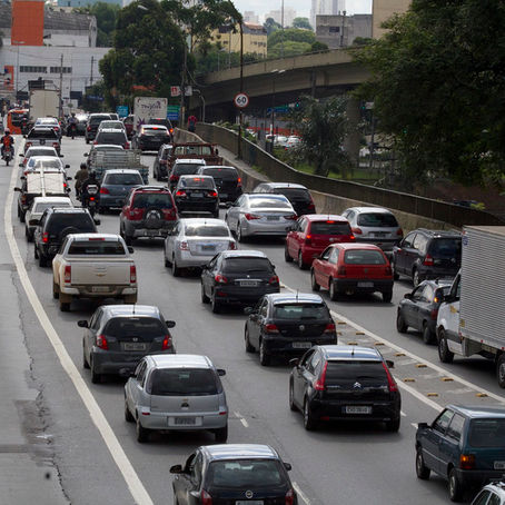 Imprudência do motorista é a principal causa de acidentes automobilísticos no Brasil