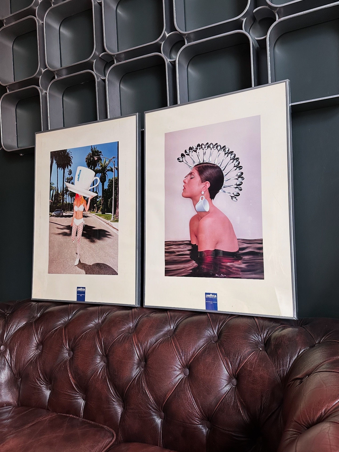 Affiches vintages encadrées 