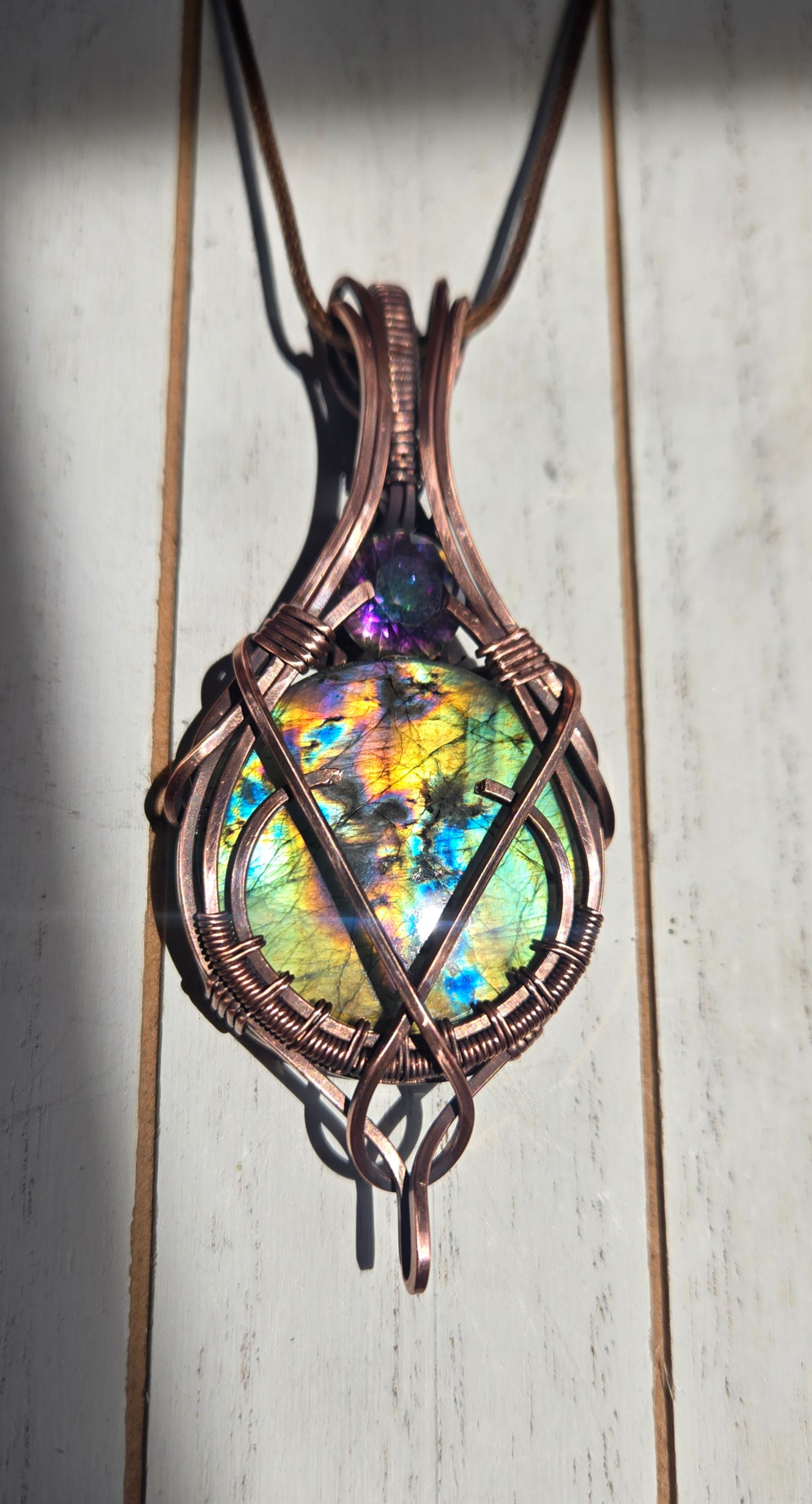 Spectral fire pendant