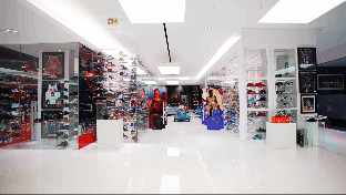 SnapSave.io-Worlds Most Exclusive $2,000,000 Sneaker Collection.gif