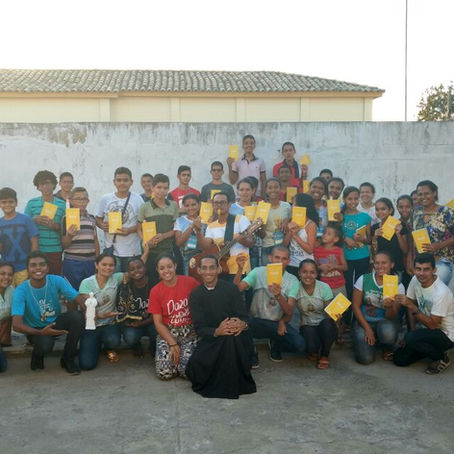 Missionários do Movimento Auxilia participam de retiro para crismandos em Cumbe-SE