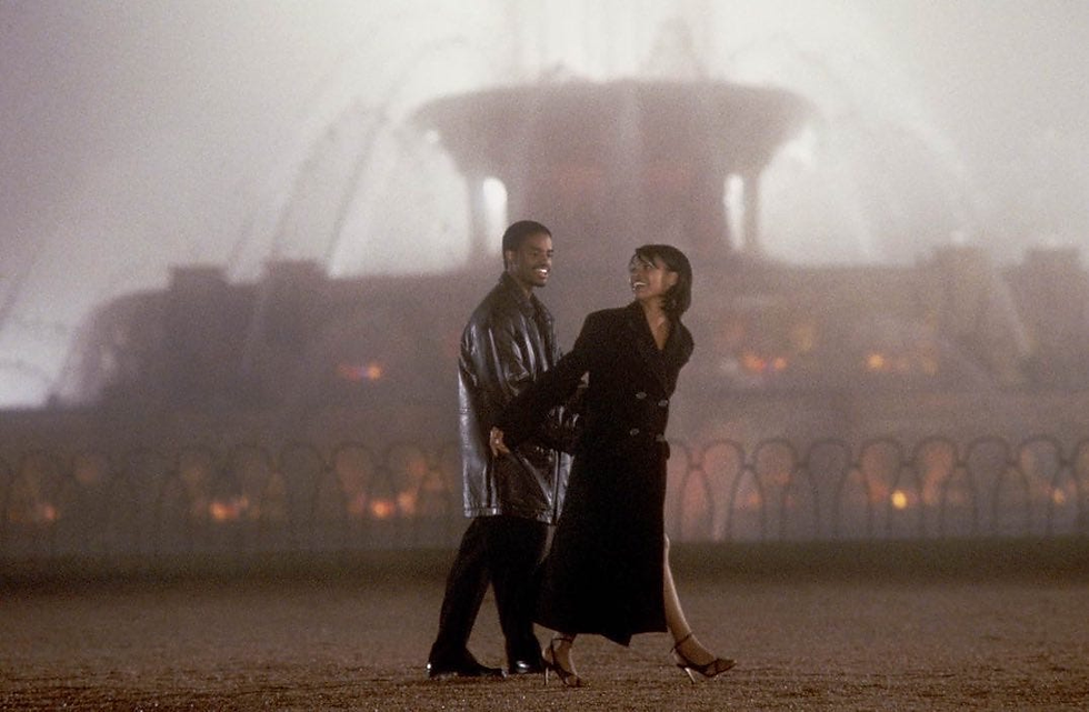 Larenz Tate and Nia Long in Love Jones (1997).