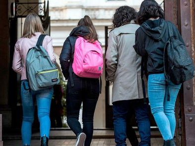 Giacomo e gli adolescenti «ritirati socialmente», a Roma la metà di loro è vittima di bullismo