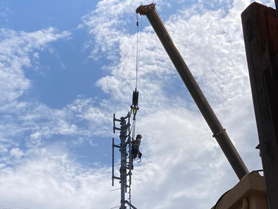 San Saba, è stata abbattuta l'antenna 5G di Iliad. I cittadini: «Una vittoria contro lo strapotere delle multinazionali»