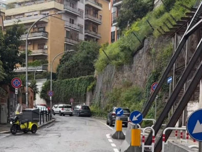 Riaperta via Giano Parrasio: dopo il crollo del muro restituita ai cittadini la via di Monteverde