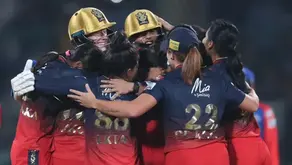 team huddle rcb