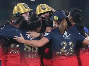 team huddle rcb