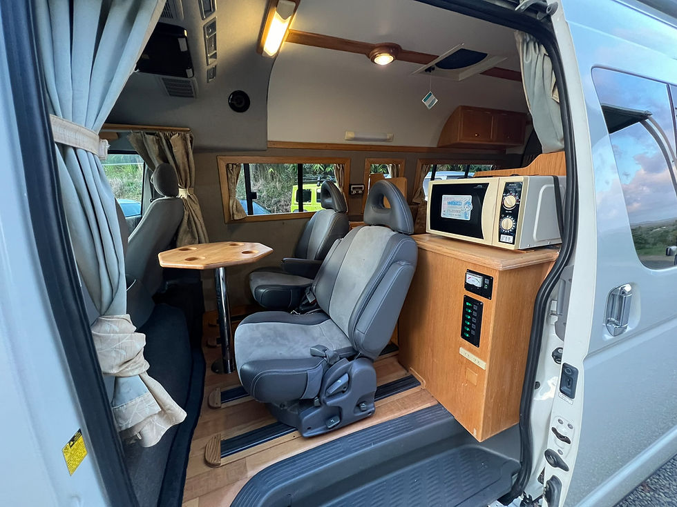 Thumbnail: 2011 Toyota Hiace Campervan 2.7i 4WD Auto