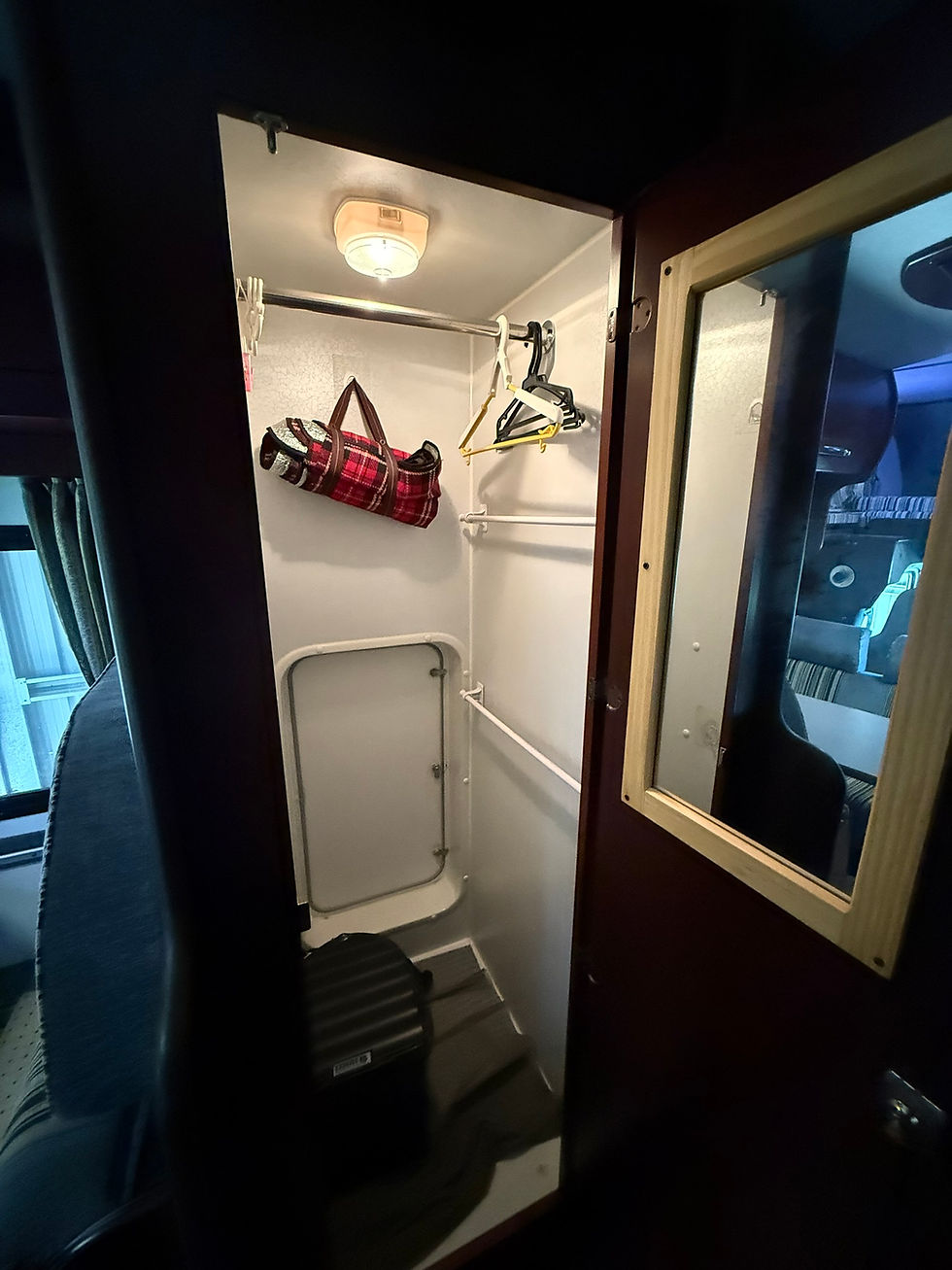 Thumbnail: Toyota Camroad 4WD 3.0DT Auto 'Border Edition'