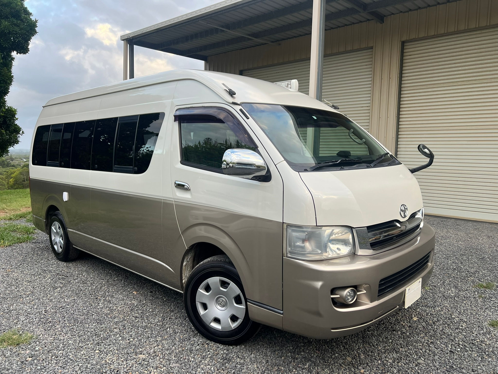 2007 Toyota Hiace Campervan 2.7i Auto 4WD