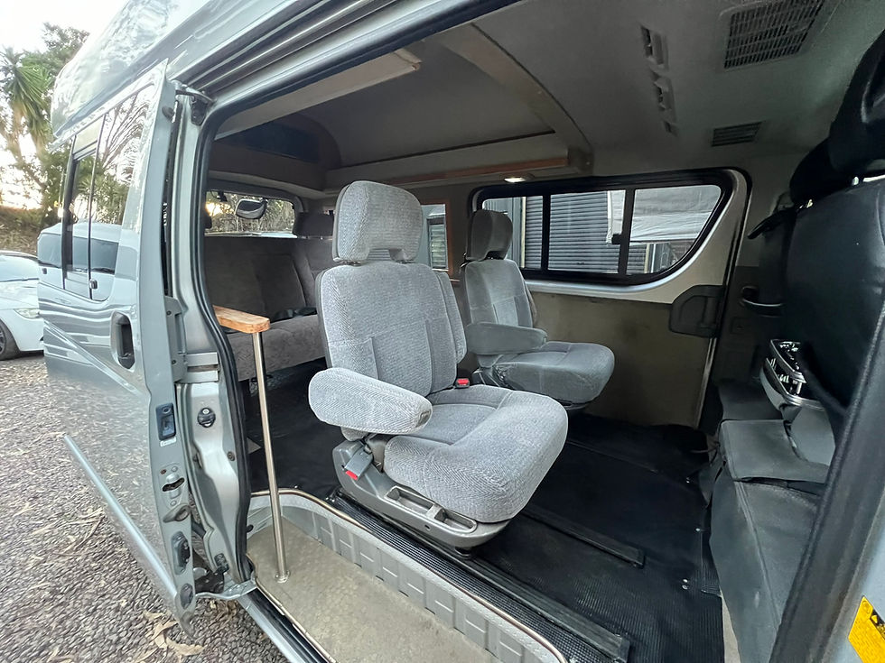 Thumbnail: 2005 Toyota Hiace KDH200 Campervan 2.5DT Auto