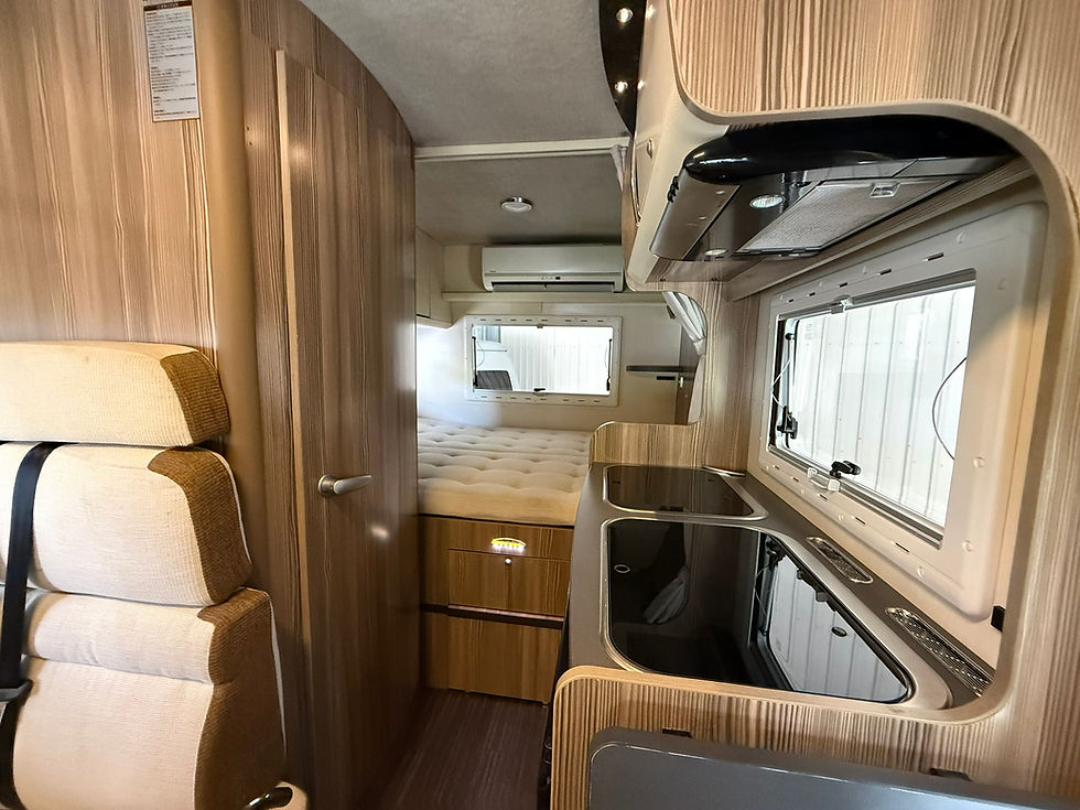 Thumbnail: 2014 Toyota Camroad 'Zil Noble"