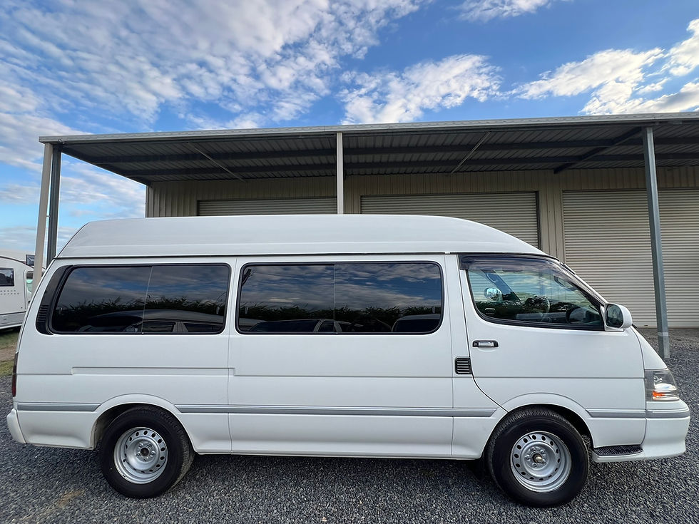 Thumbnail: 2003 Toyota Super Custom Camper 3.0DT Auto