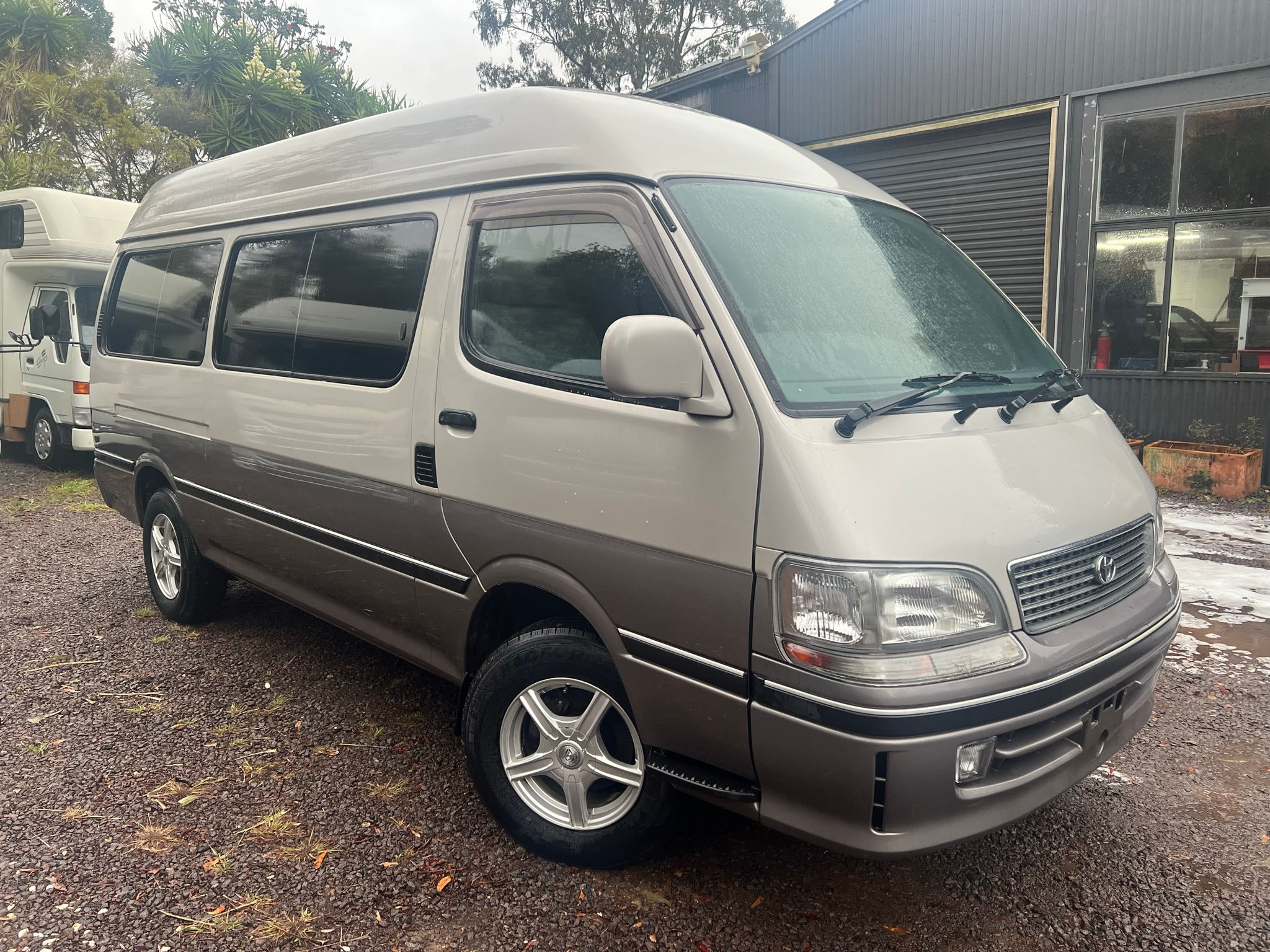 2000 Toyota Hiace Super Custom Campervan