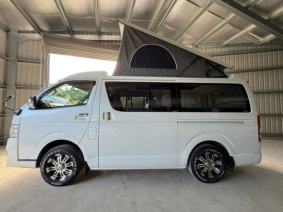 Thumbnail: Toyota Hiace 4WD POPTOP Campervan