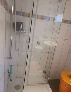 Studio Dusche.jpg