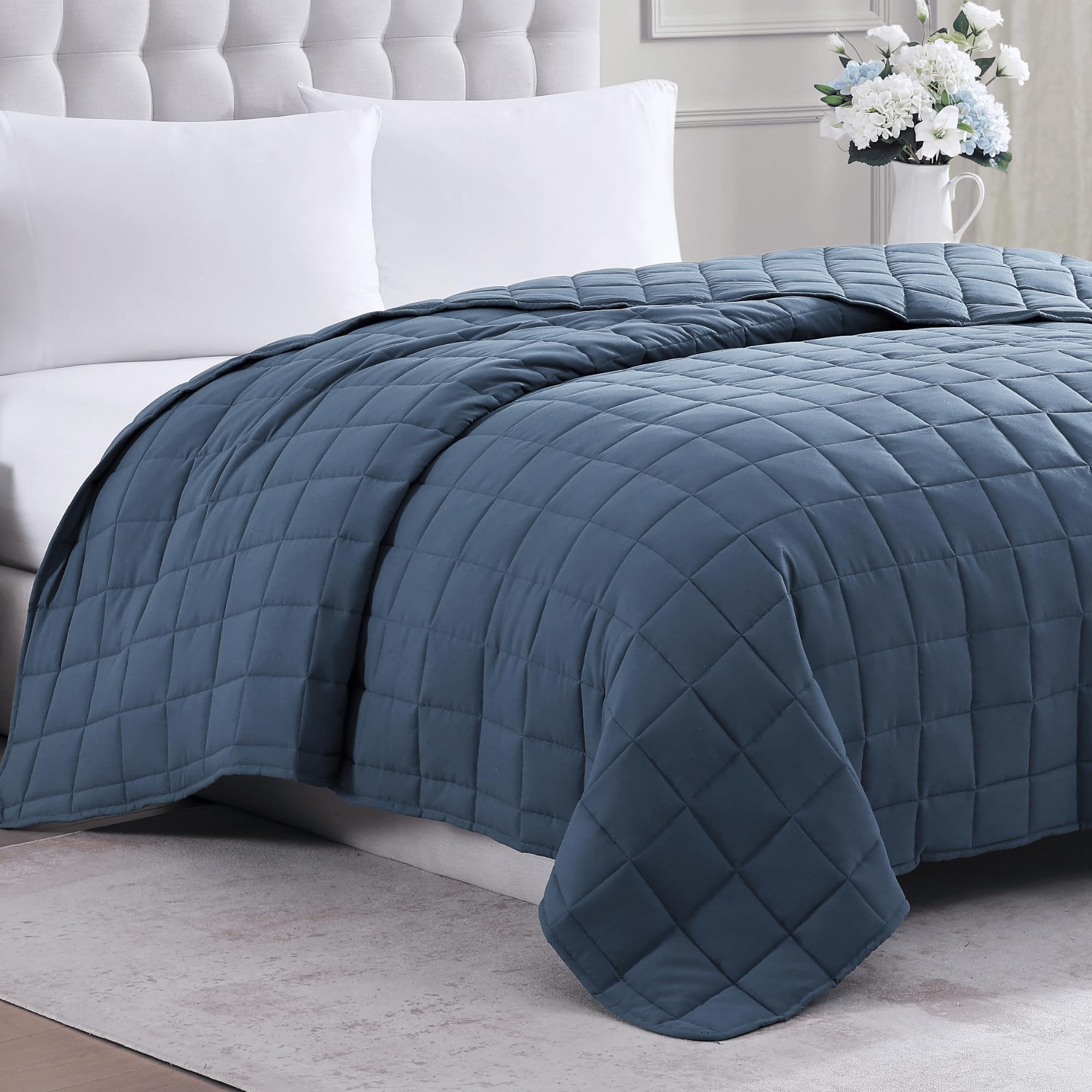 Casa Platino Pre-Washed Blanket Queen Size - Quilted Blanket - Lightweight Queen