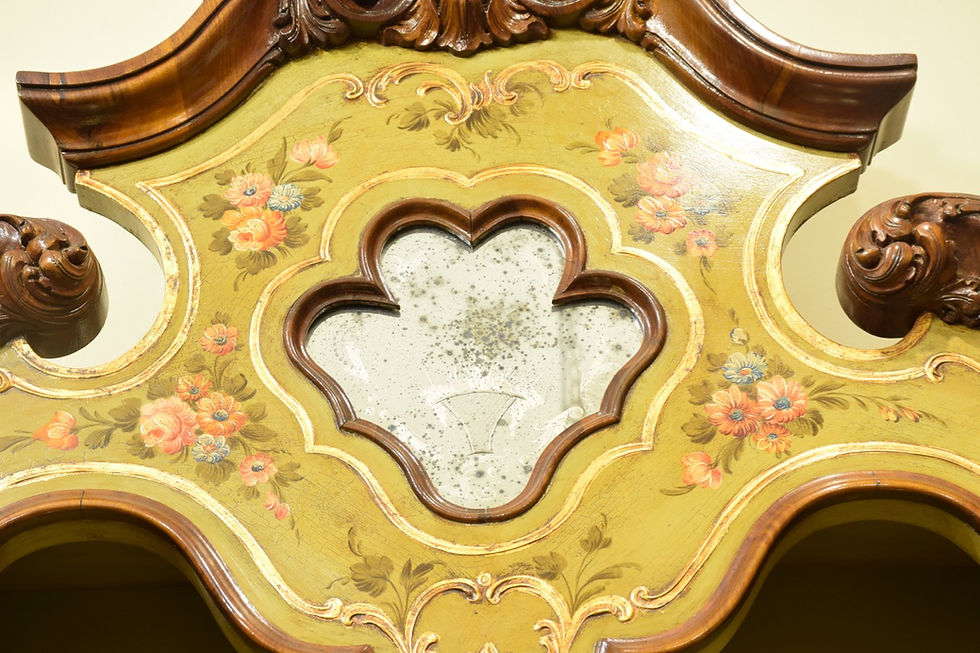 Miniatura: Trumeau laccato e decorato a mano