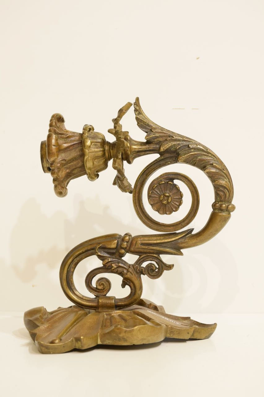 Miniatura: Applique in bronzo con decorazioni floreali