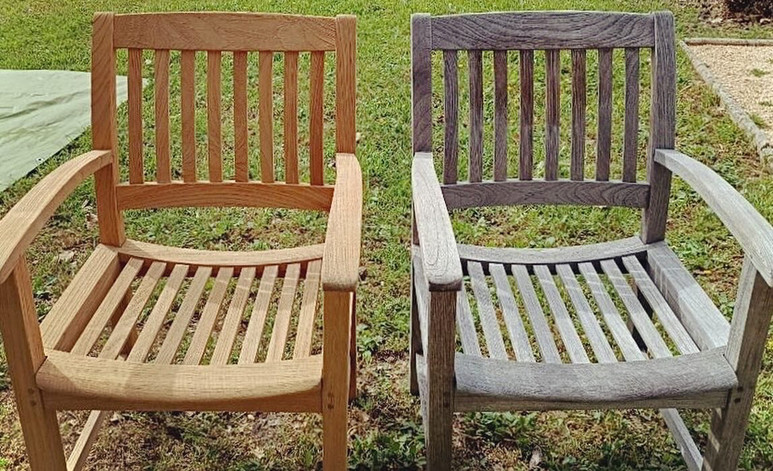 Réalisation d'un aérogommage de chaises en bois