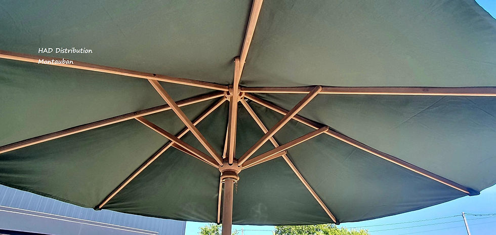 Miniature : Set de 4 chaises + 1 table + 1 parasol