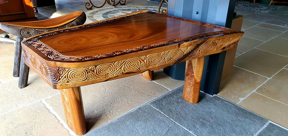 Miniature : Table Art Carving low