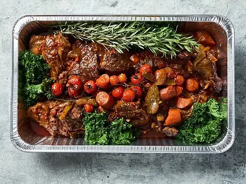 Hot - 4kg Slow Cooked Lamb Shoulder, Homemade Tomato & Red Wine Sauce Platter |