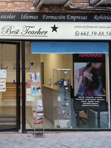 Foto escaparate academia best teacher