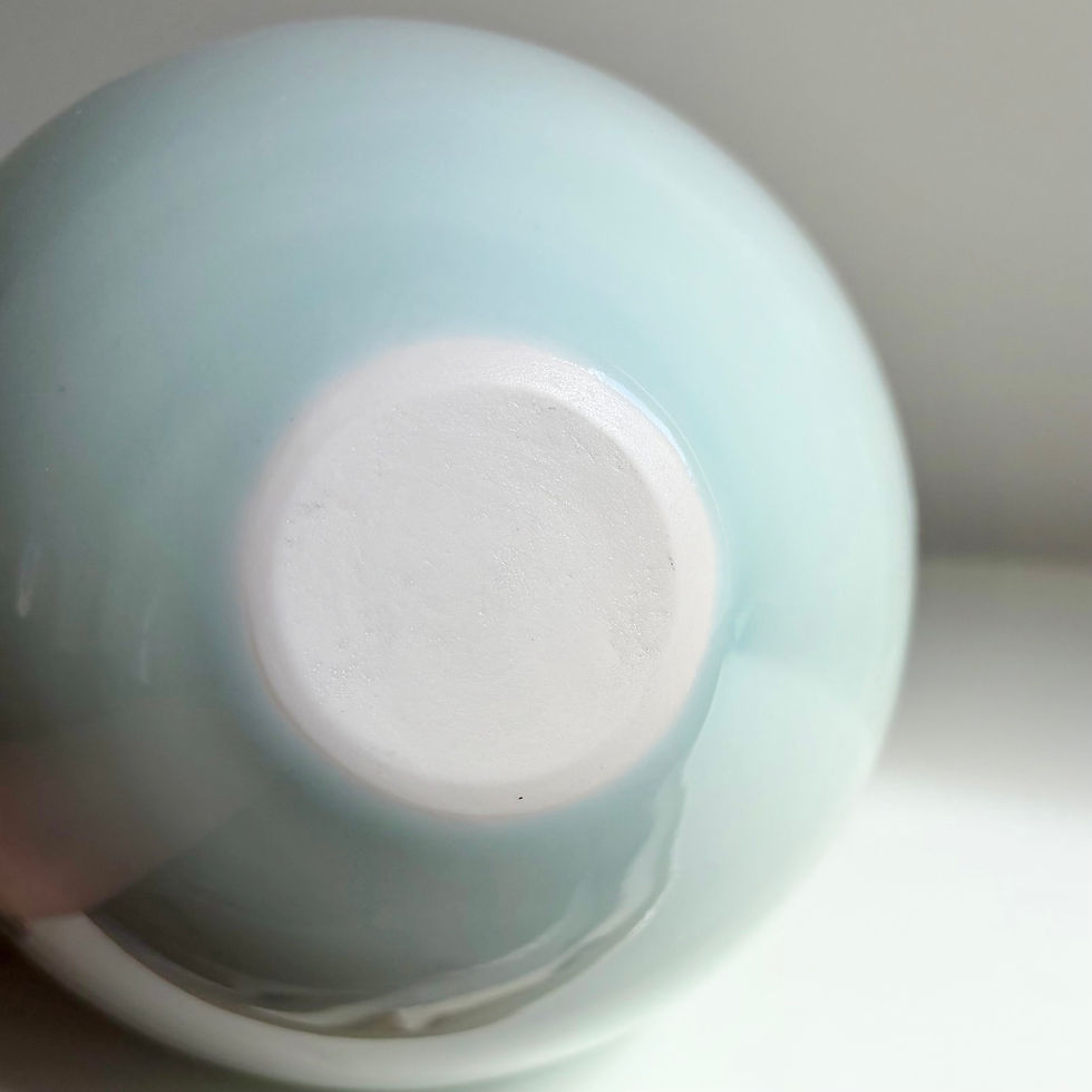 Thumbnail: A large jar in celadon