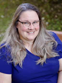 A photo of Sarah Rimay, Registered Veterinary Technician at the Paris Veterinary Clinic in Paris, Ontario.