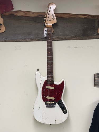 本日限定値下げ　Fender Duo sonic Fender Duo-Sonic II 1964 - 1969 | Reverb
