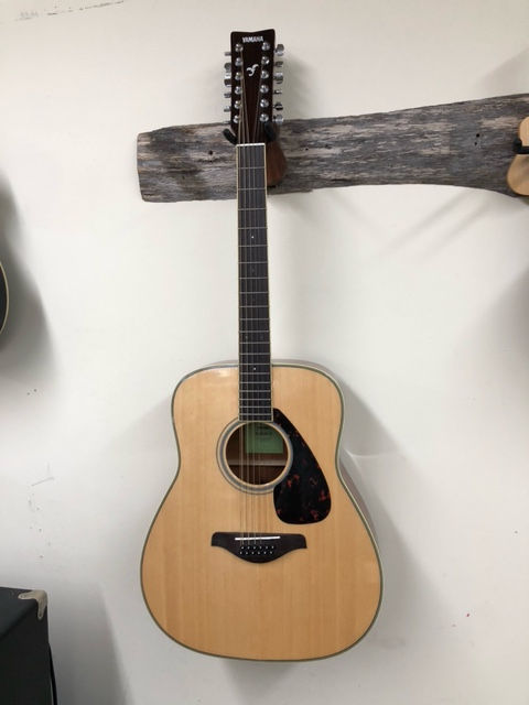 Yamaha F6 820-12